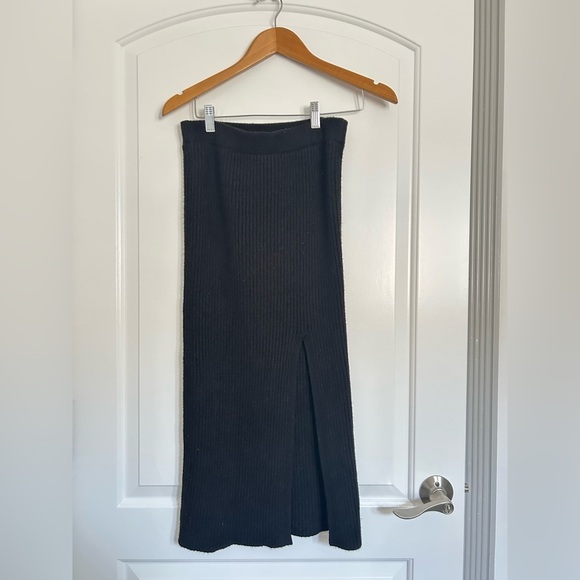 Zara ribbed knit slit midi skirt size small NWOT - Picture 4 of 9